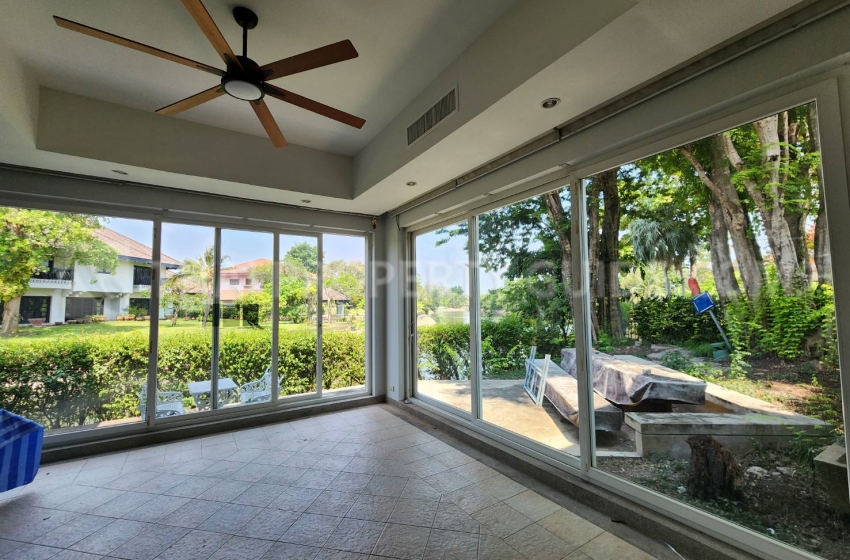 House with Private Pool in Bangnatrad 